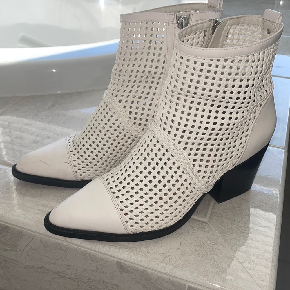 Sam Edelman white Elita Booties